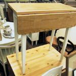 197 1046 DROP-LEAF TABLE